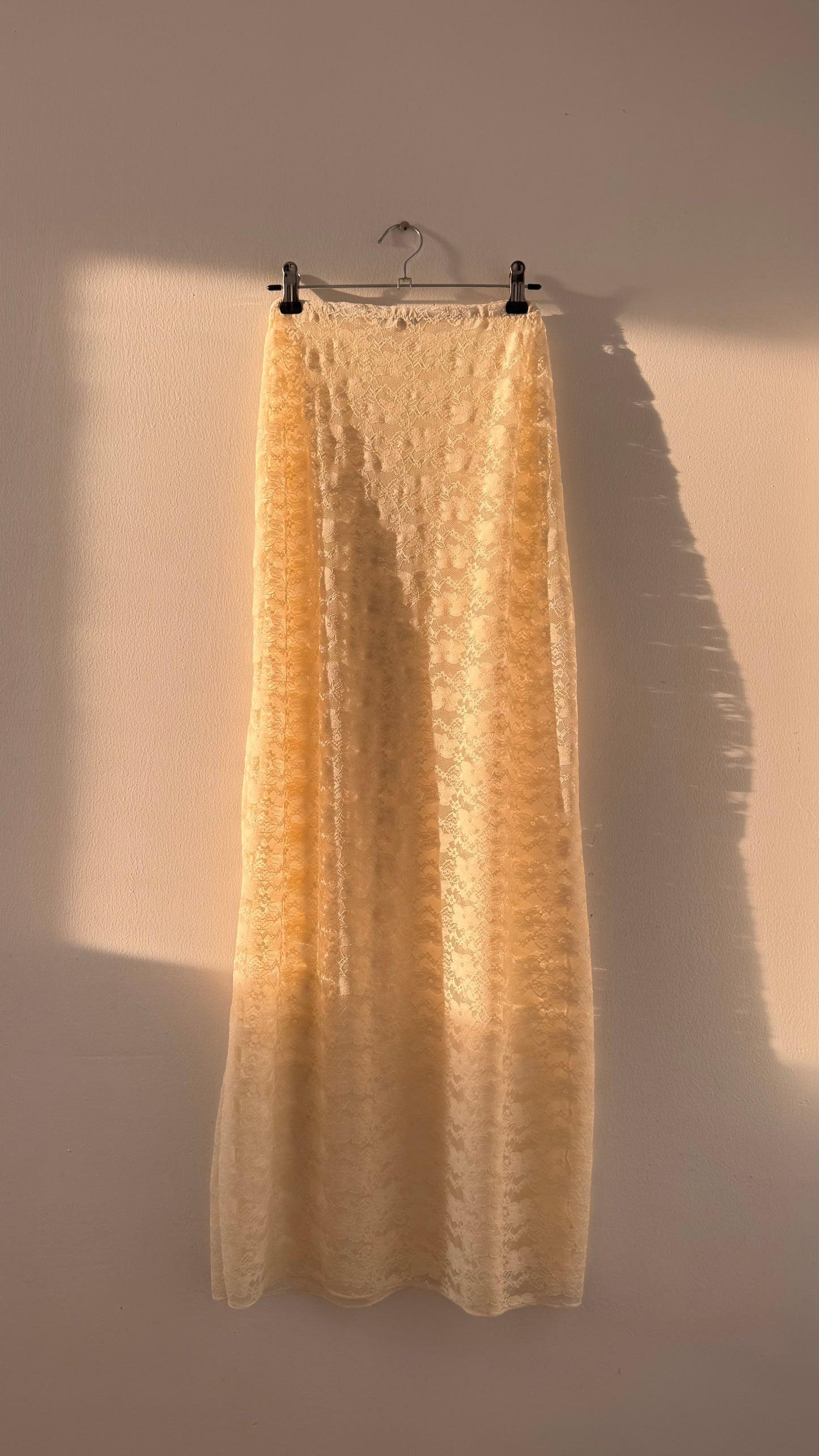 Falda Alba