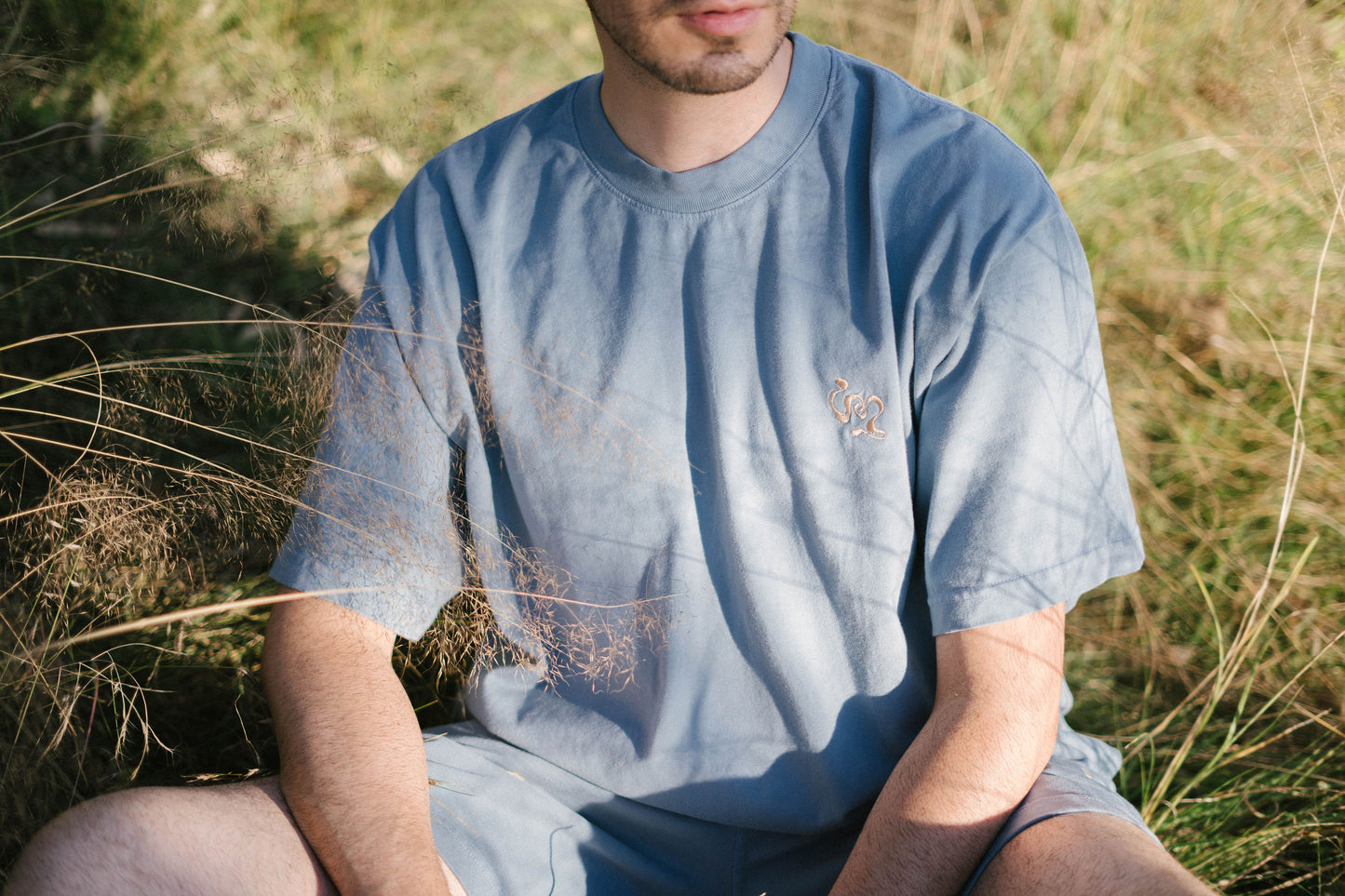 Playera aura azul